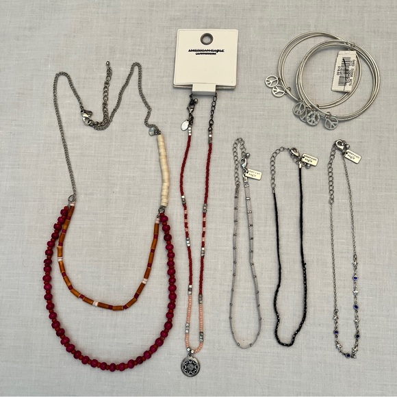 Lot of American Eagle AERIE Necklaces and Bangles - Picture 2 of 3